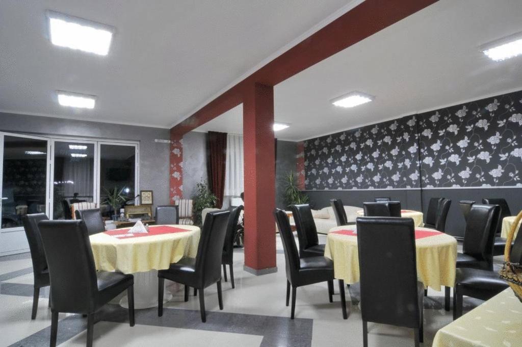 Garni Hotel Lama Крагуєваць Екстер'єр фото