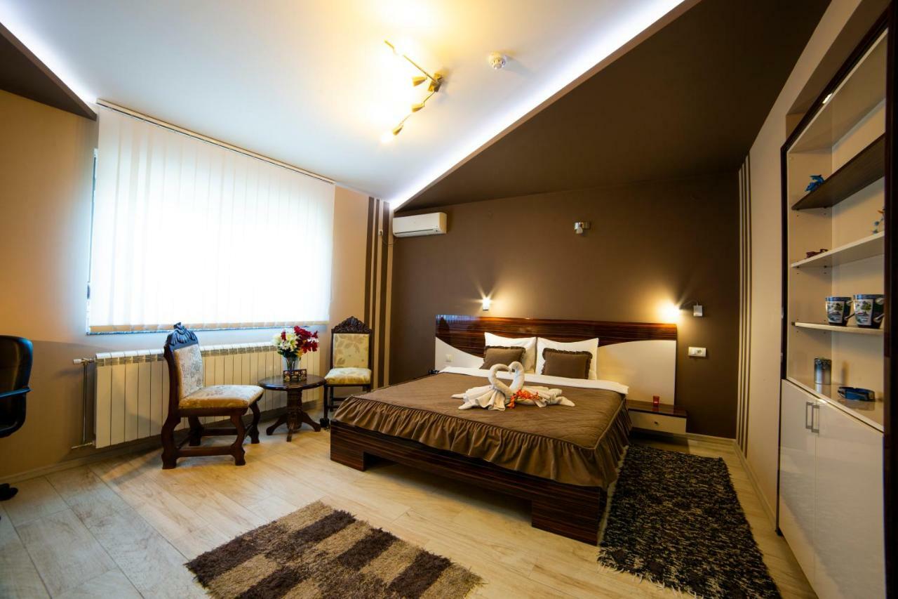 Garni Hotel Lama Крагуєваць Екстер'єр фото