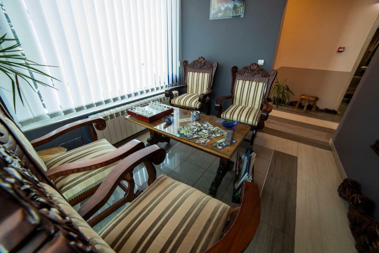 Garni Hotel Lama Крагуєваць Екстер'єр фото