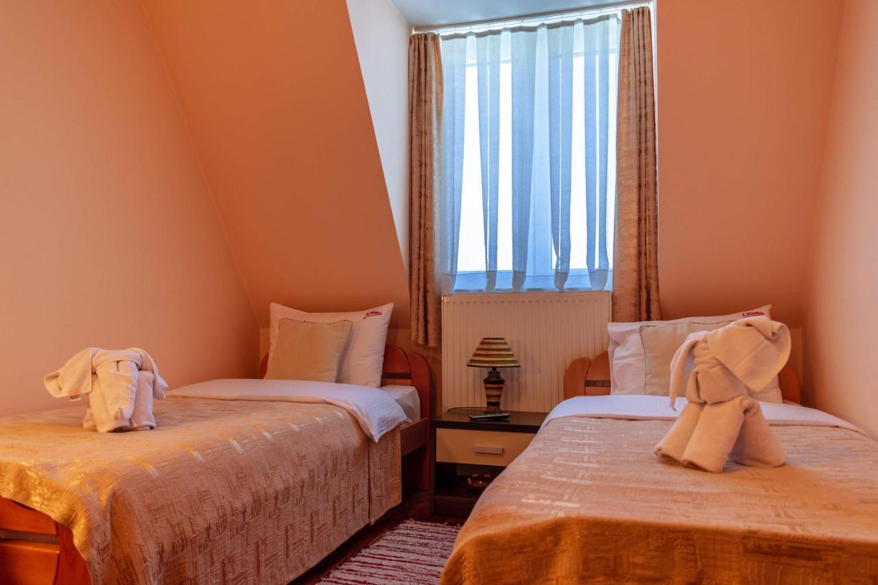 Garni Hotel Lama Крагуєваць Екстер'єр фото