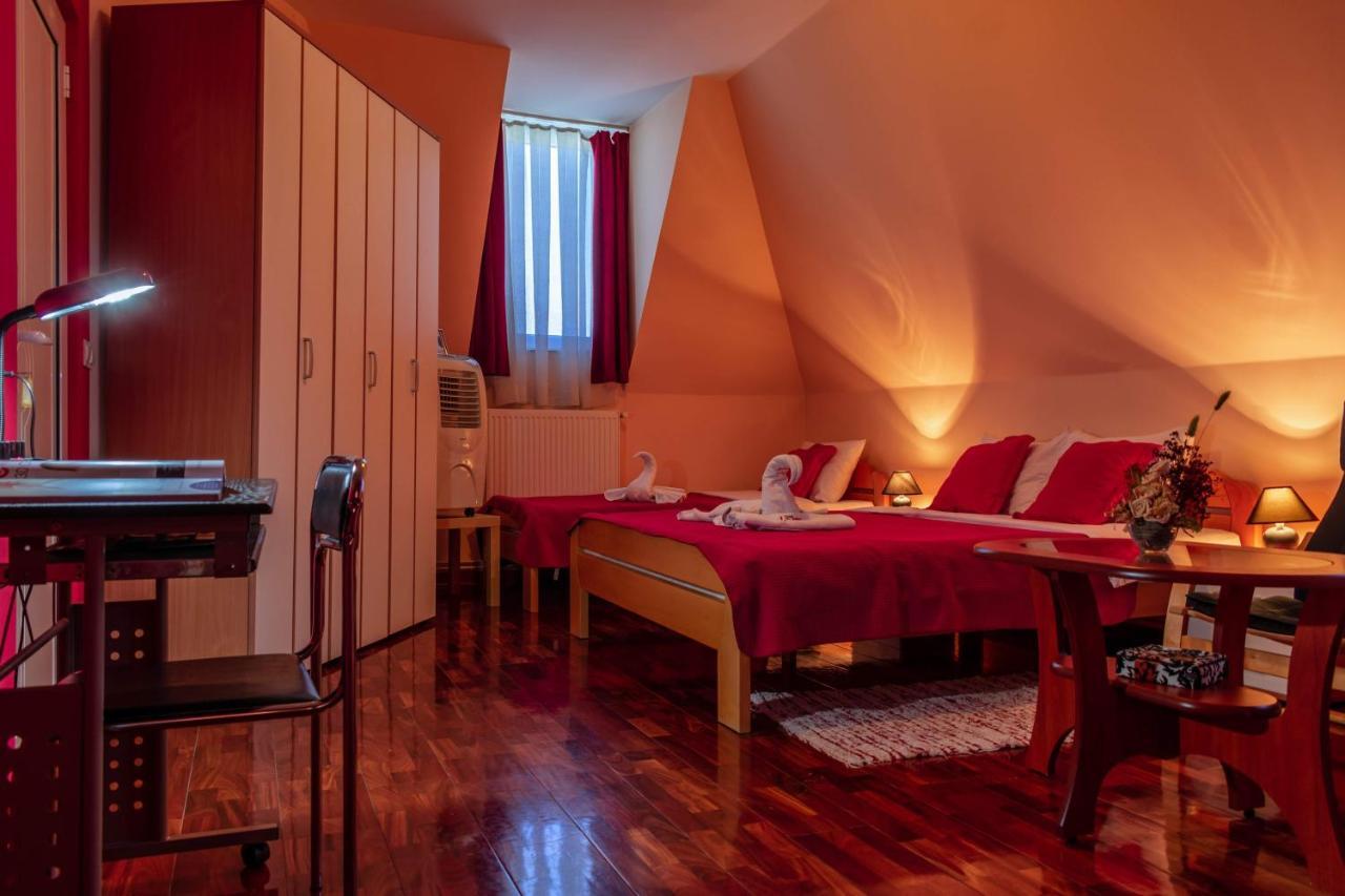 Garni Hotel Lama Крагуєваць Екстер'єр фото